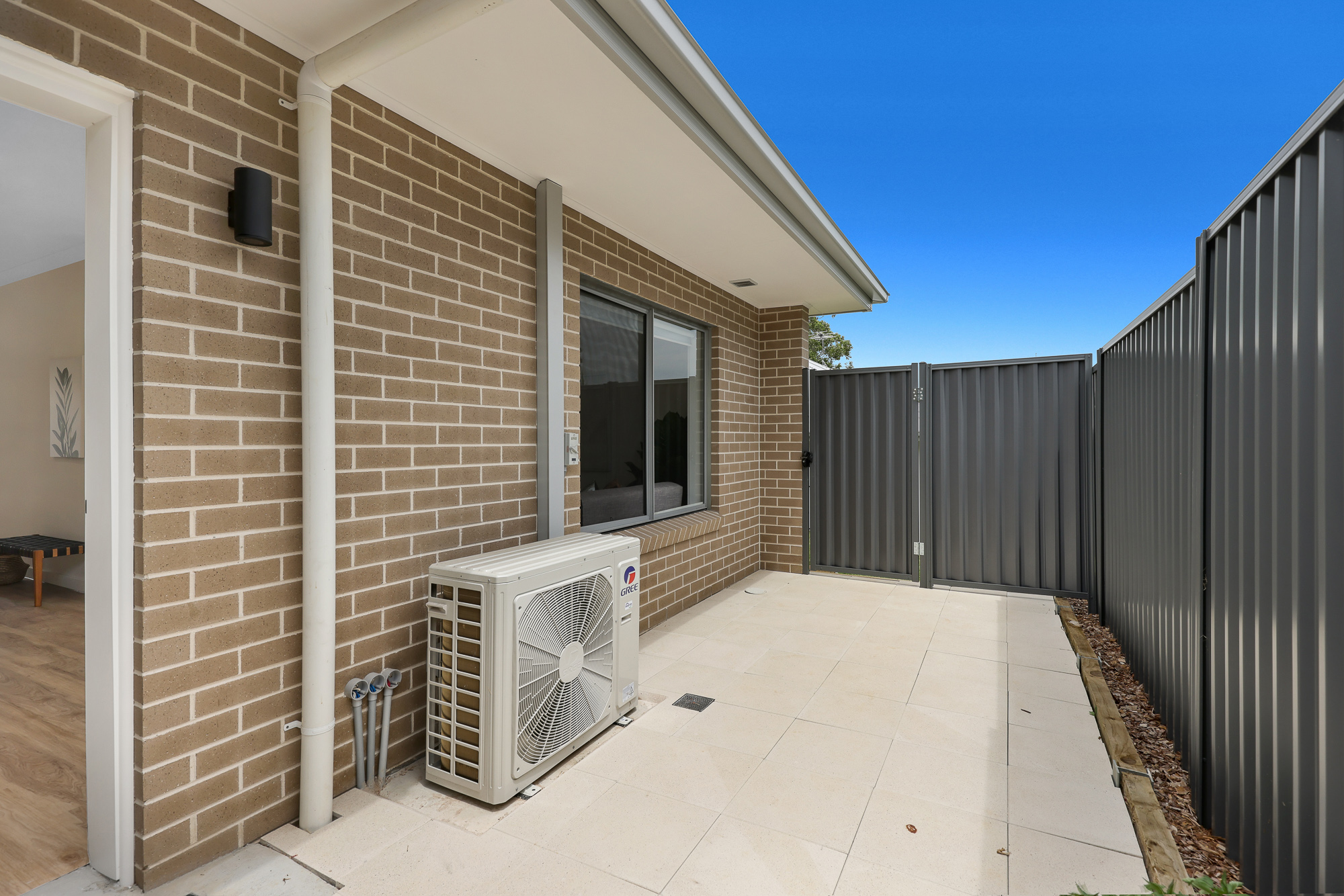 Toongabbie, NSW - Villa — Home image 6