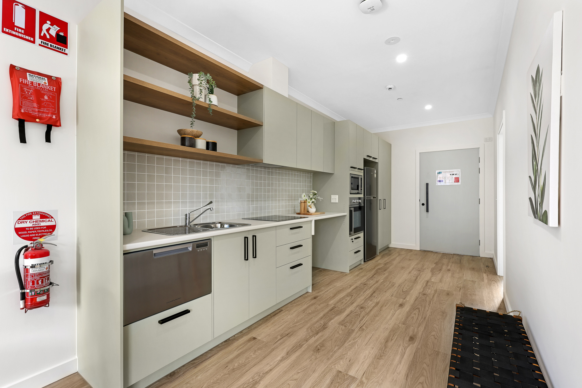 Secure & Independent Robust Villa in Toongabbie, Western Sydney — Home image 4
