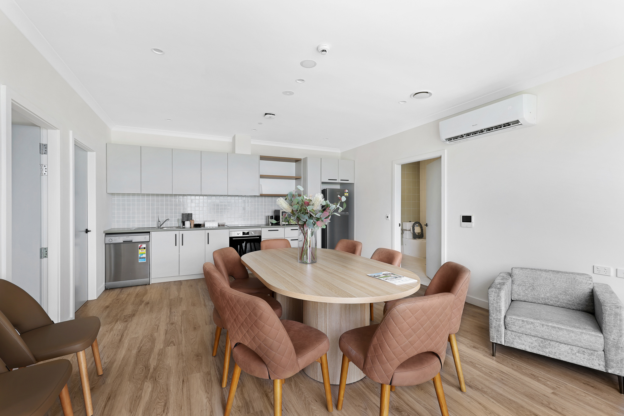 Secure & Independent Robust Villa in Toongabbie, Western Sydney — Home image 5