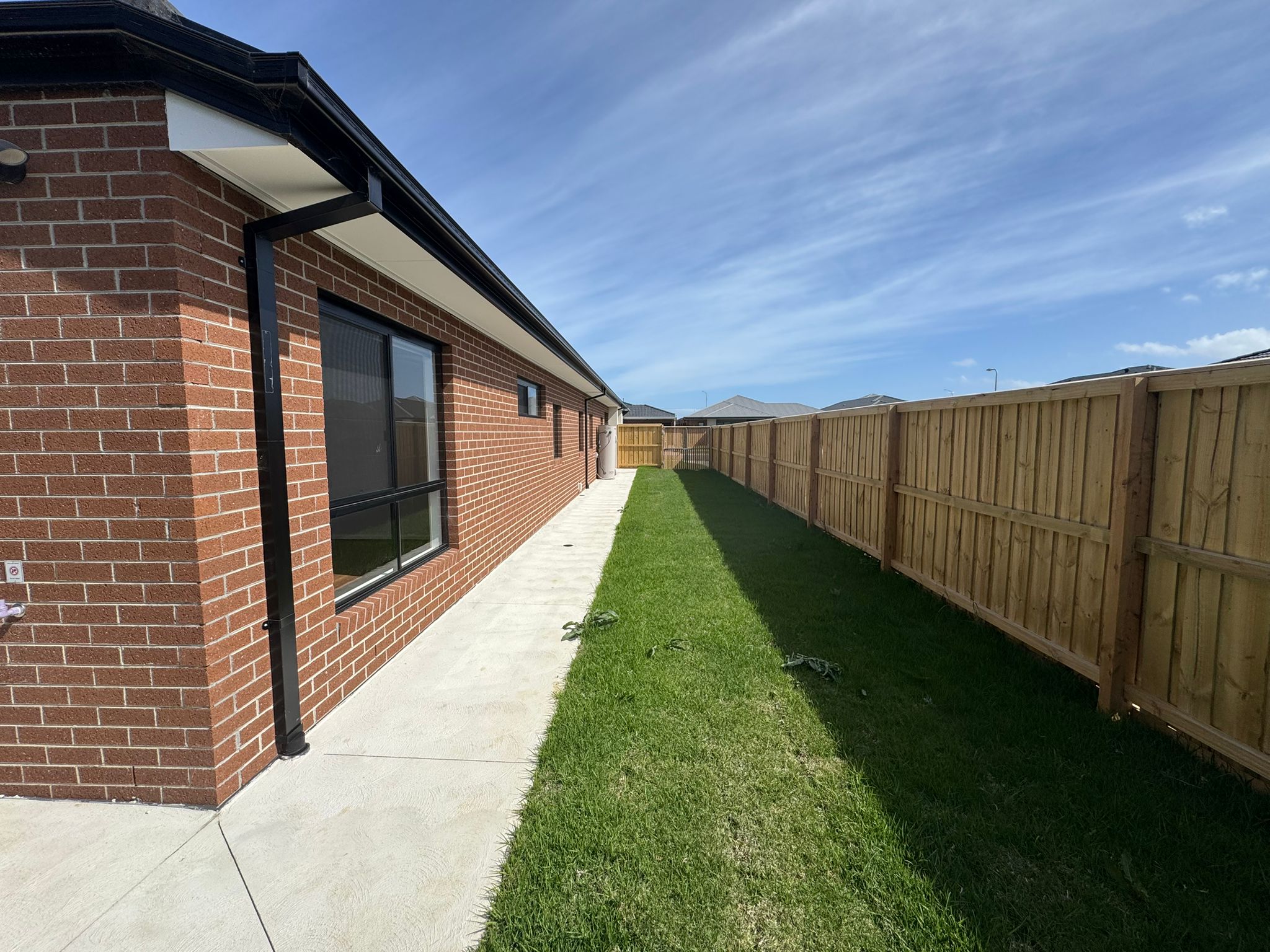 New HPS: 3 Bedroom with 3 Ensuites Plus OOA  TAC  Clyde VIC — Home image 2