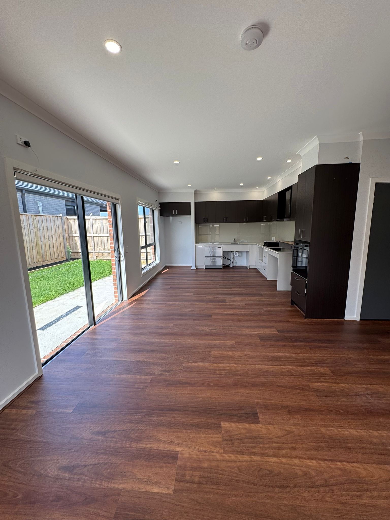 New HPS: 3 Bedroom with 3 Ensuites Plus OOA  TAC  Clyde VIC — Home image 6