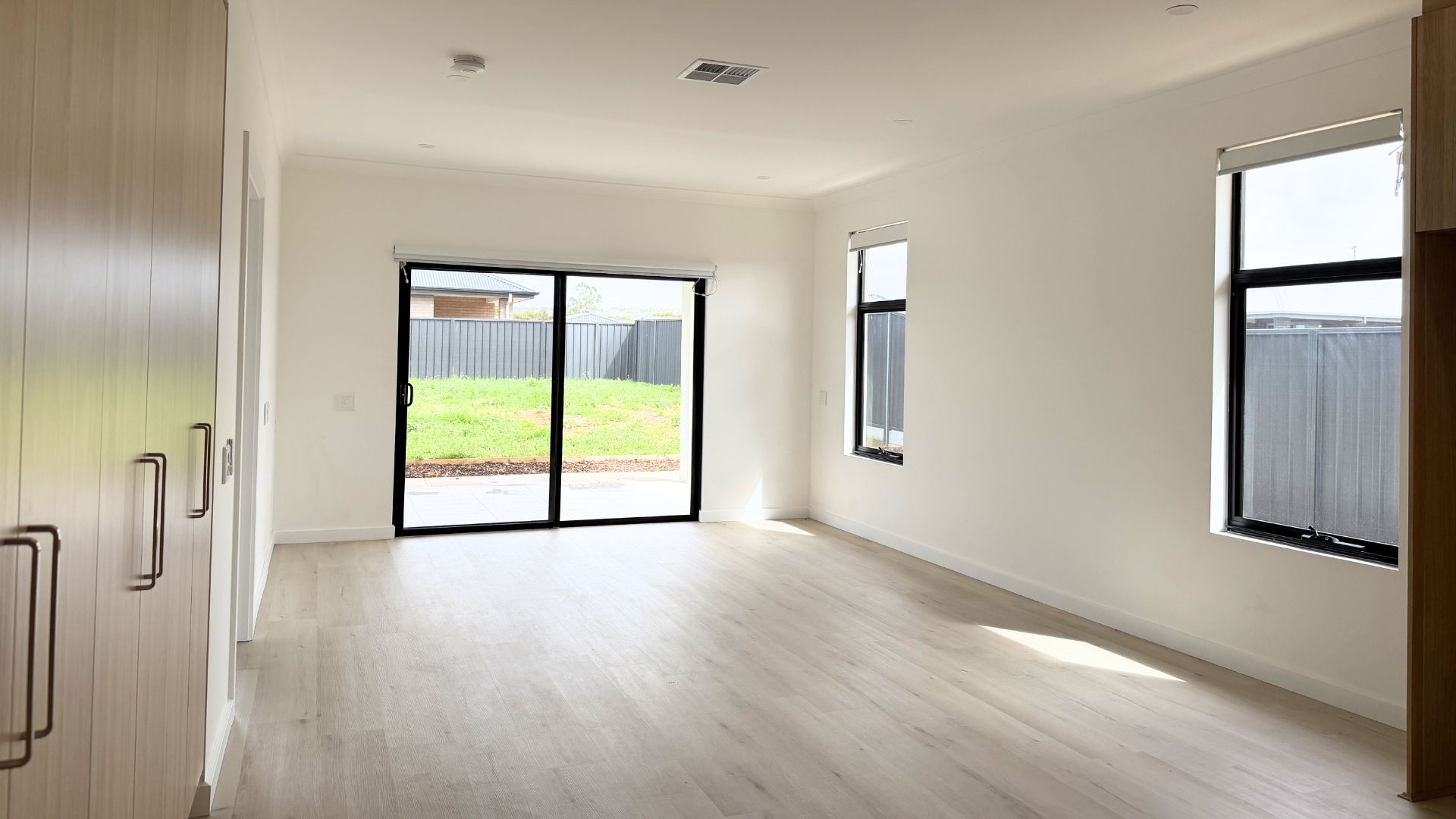 Housemate Wanted In Brand-New 2-Bedroom HPS Home In Murray Bridge — Home image 3