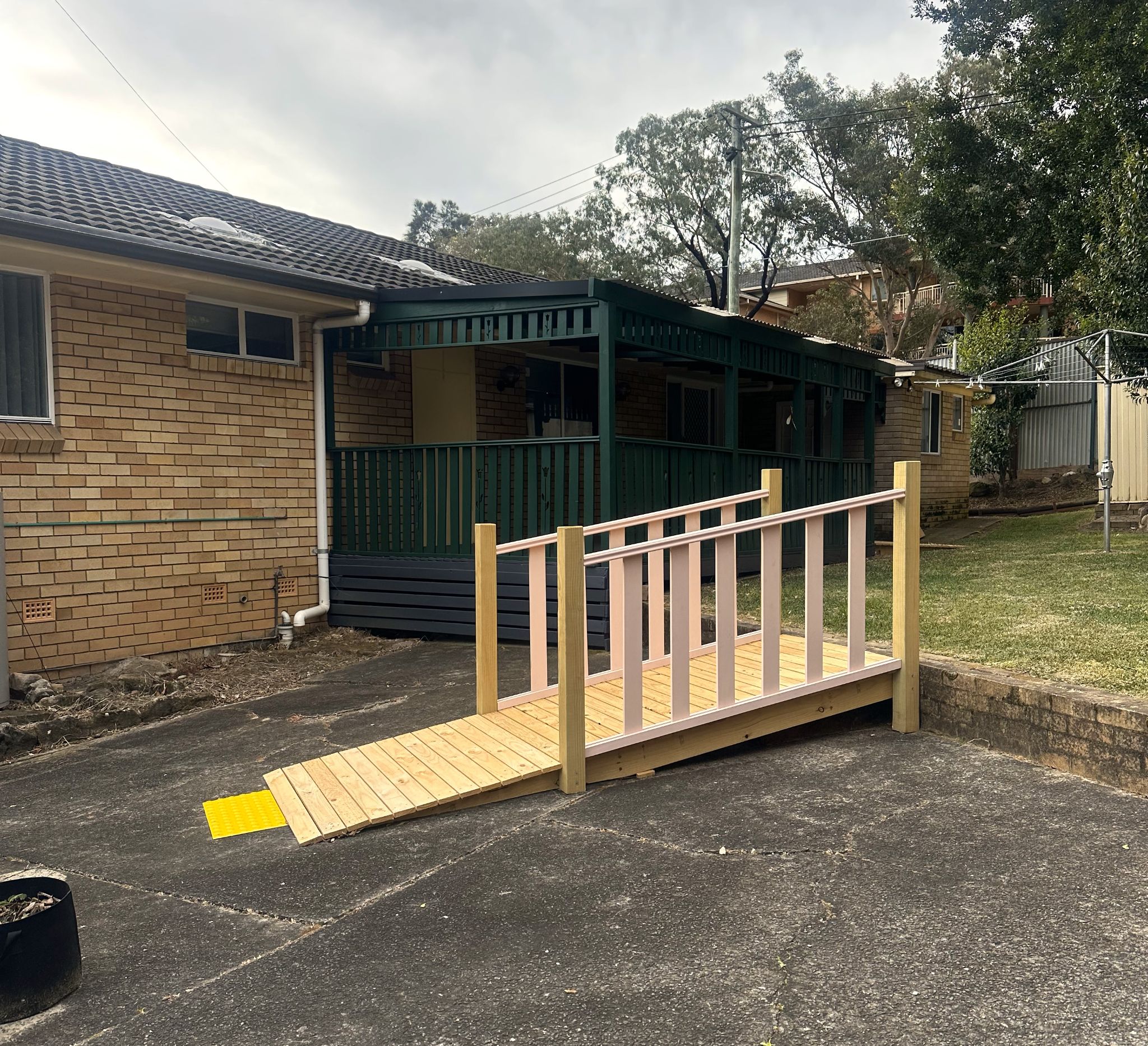 Contemporary SIL in Miranda — Home image 4