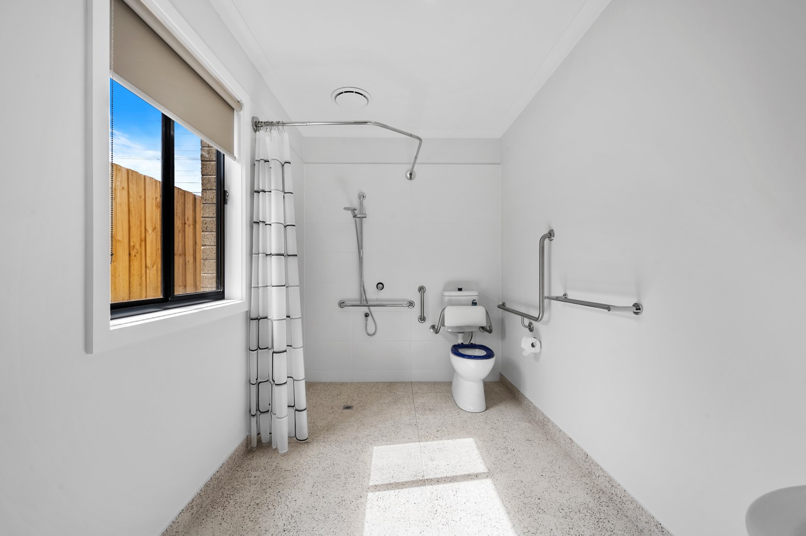 Serene HPS House with One Available Room in Junction Village. SE Suburb — Home image 3