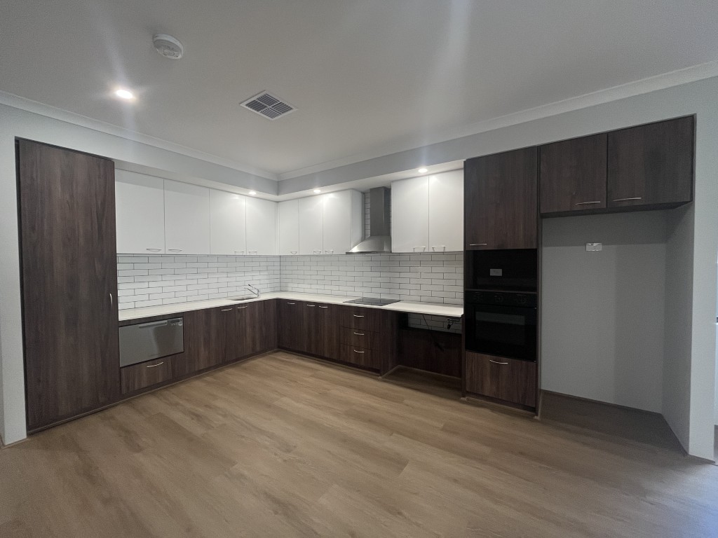 4 BR HPS Home with OOA Room – Hilbert — Home image 19