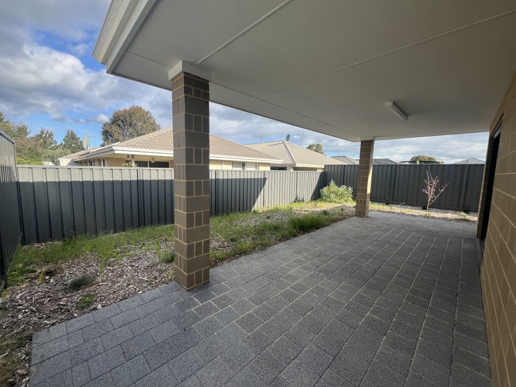 4 BR HPS Home with OOA Room – Hilbert — Home image 23