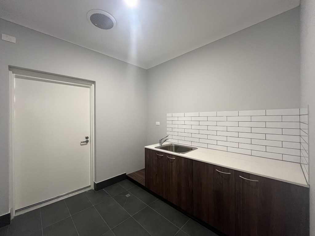 4 BR HPS Home with OOA Room – Hilbert — Home image 2