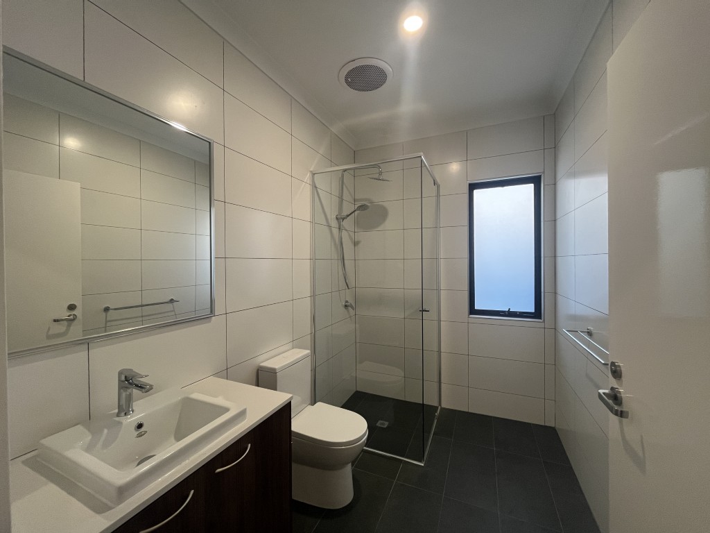 4 BR HPS Home with OOA Room – Hilbert — Home image 7
