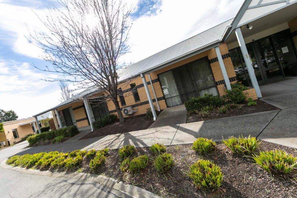 High Physical Support vacancy in Thornbury property with community garden — Home image 3