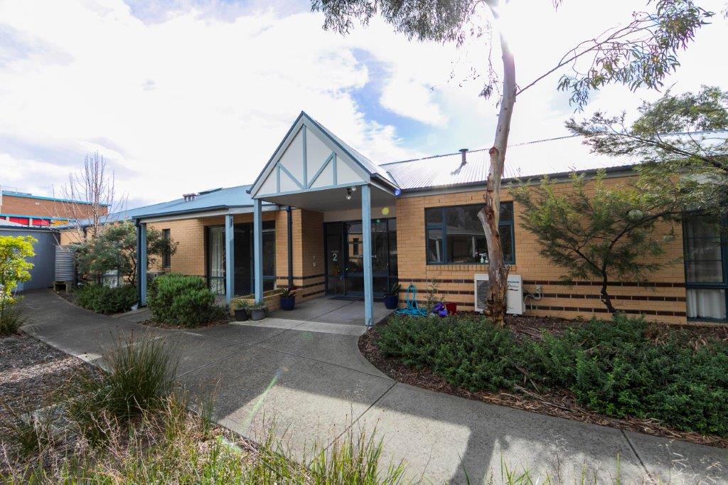 High Physical Support vacancy in Thornbury property with community garden — Home image 9