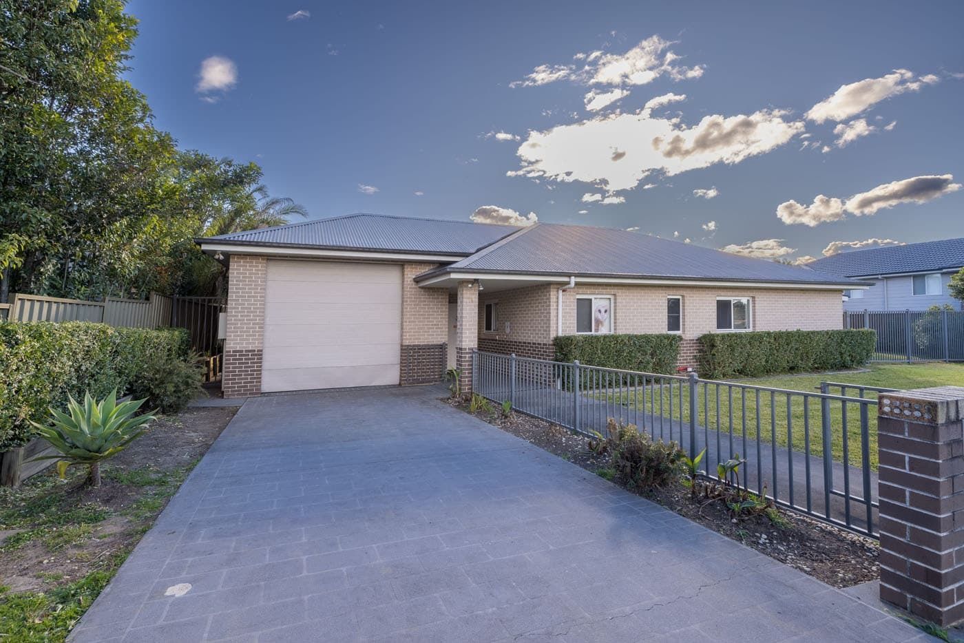 Self-Contained 3 bedroom shared villa in Cambridge Park — Home image 2
