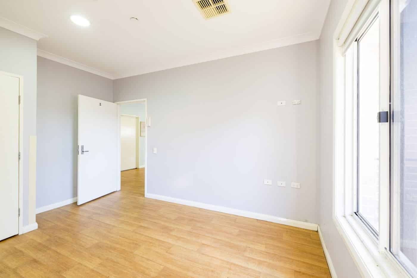 Self-Contained 3 bedroom shared villa in Cambridge Park — Home image 8