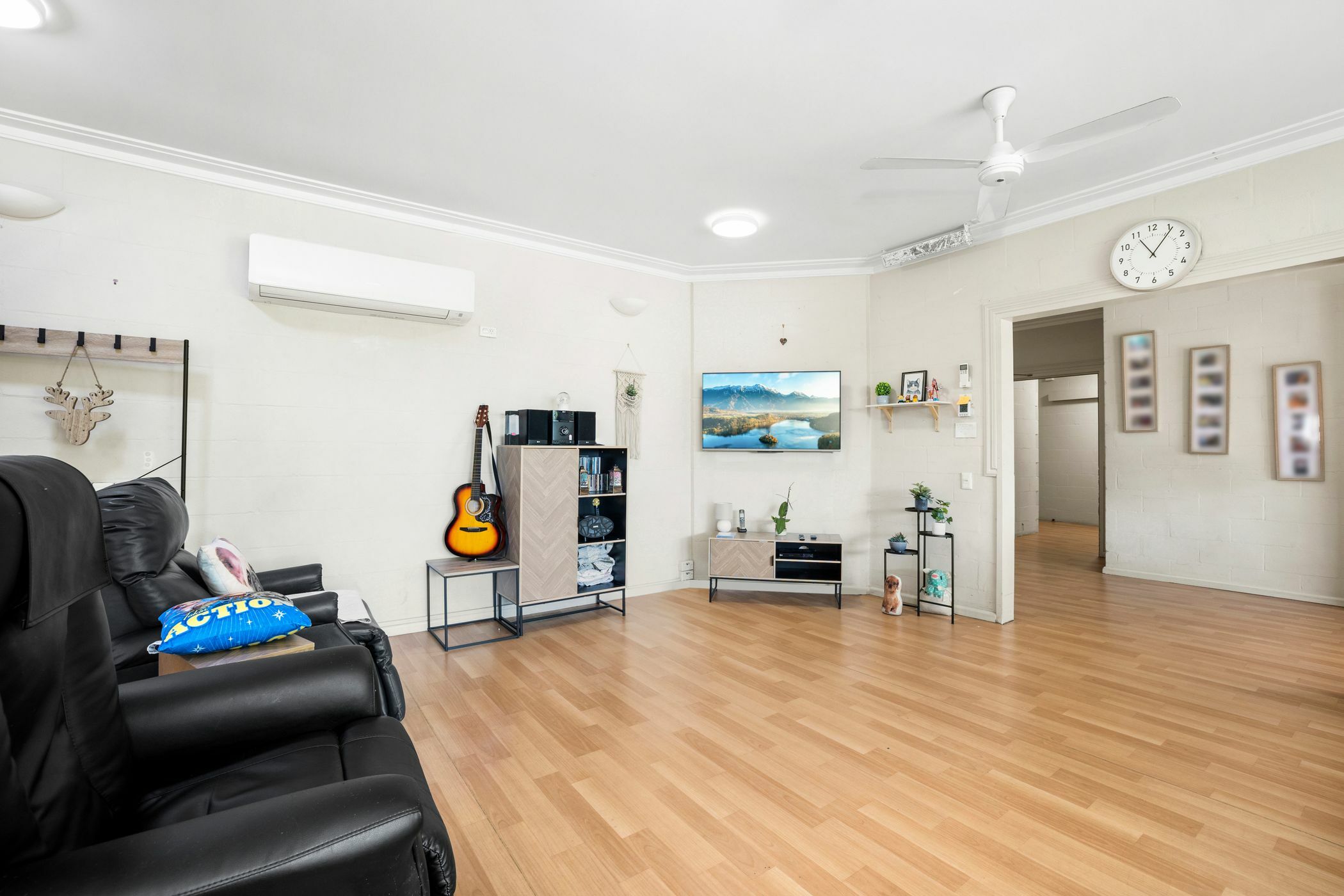 Welcoming home set in beautiful Warranwood. — Home image 5