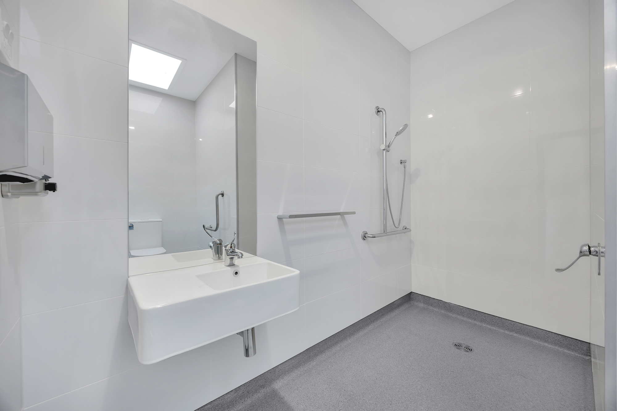 Brand New Robust 3 Bedroom House in Strathtulloh, Victoria 3338 — Home image 2