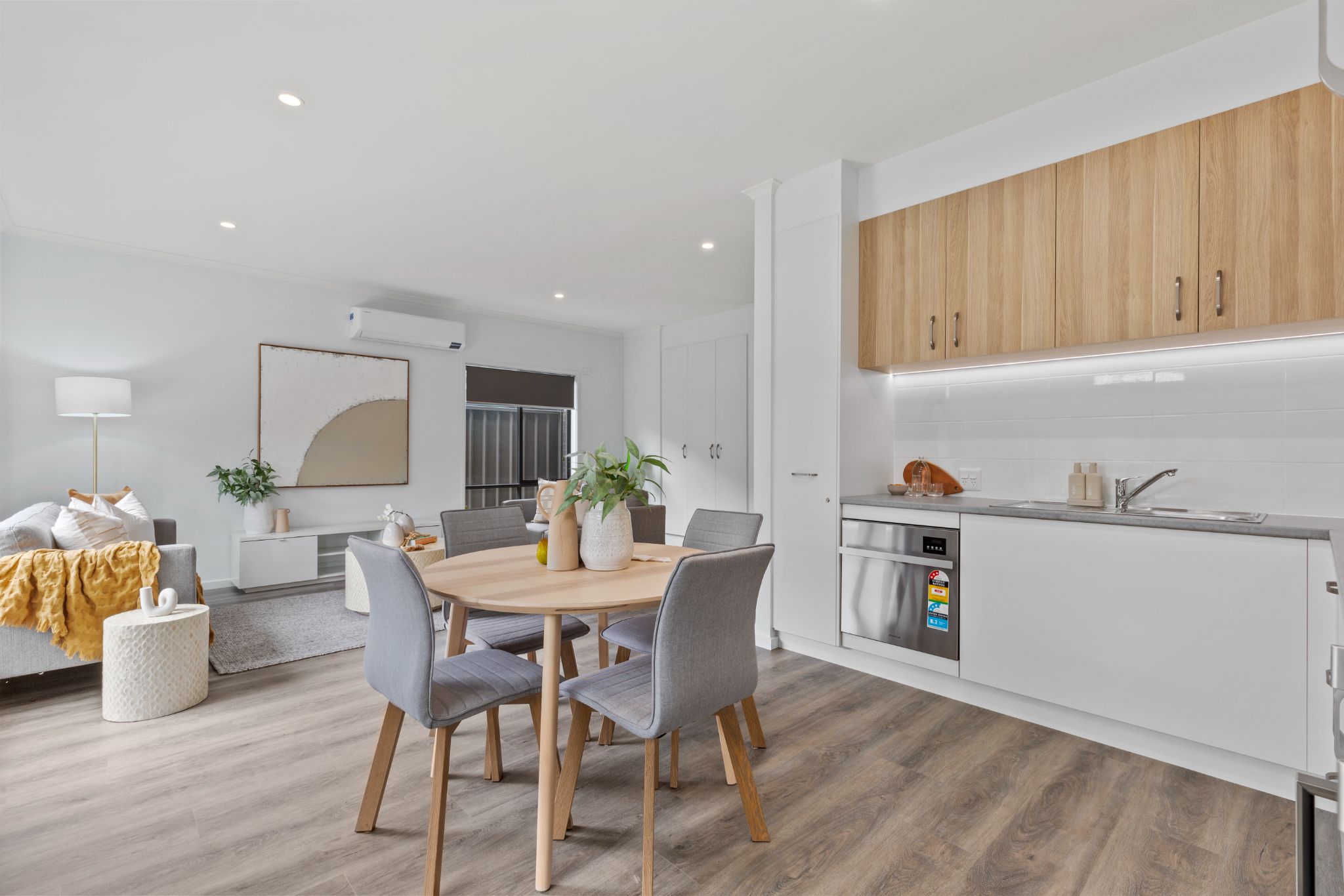 Swanport Residence — Home image 9