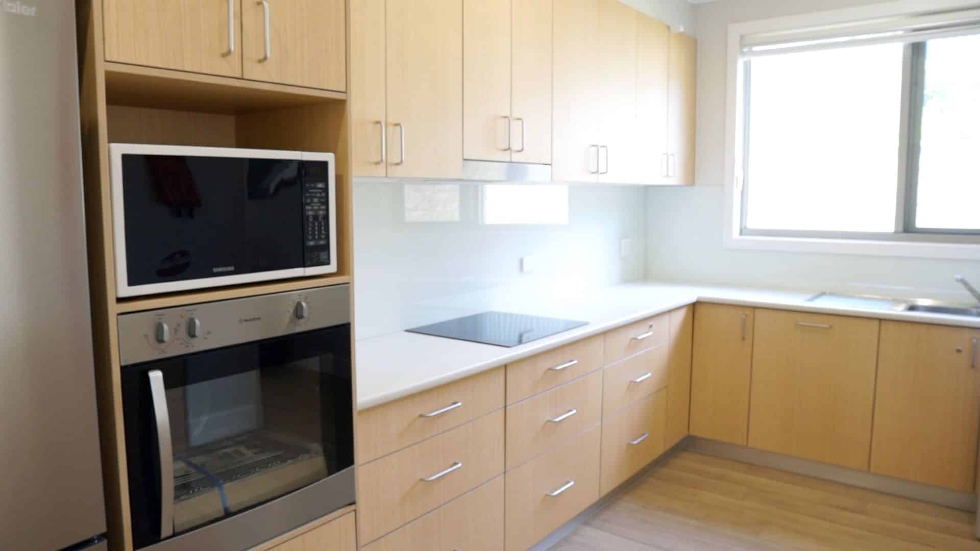 Wyong - shared 3-bedroom house and 2-bedroom unit — Home image 2