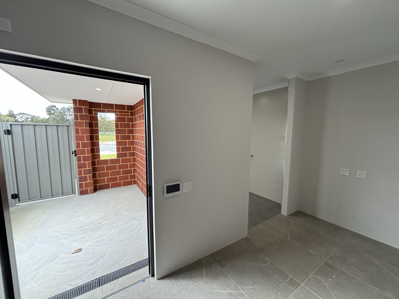 BRAND NEW - Spacious 2 Resident (HPS) (SDA) House - Byford — Home image 3
