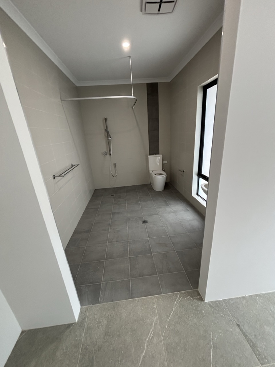BRAND NEW - Spacious 2 Resident (HPS) (SDA) House - Byford — Home image 5