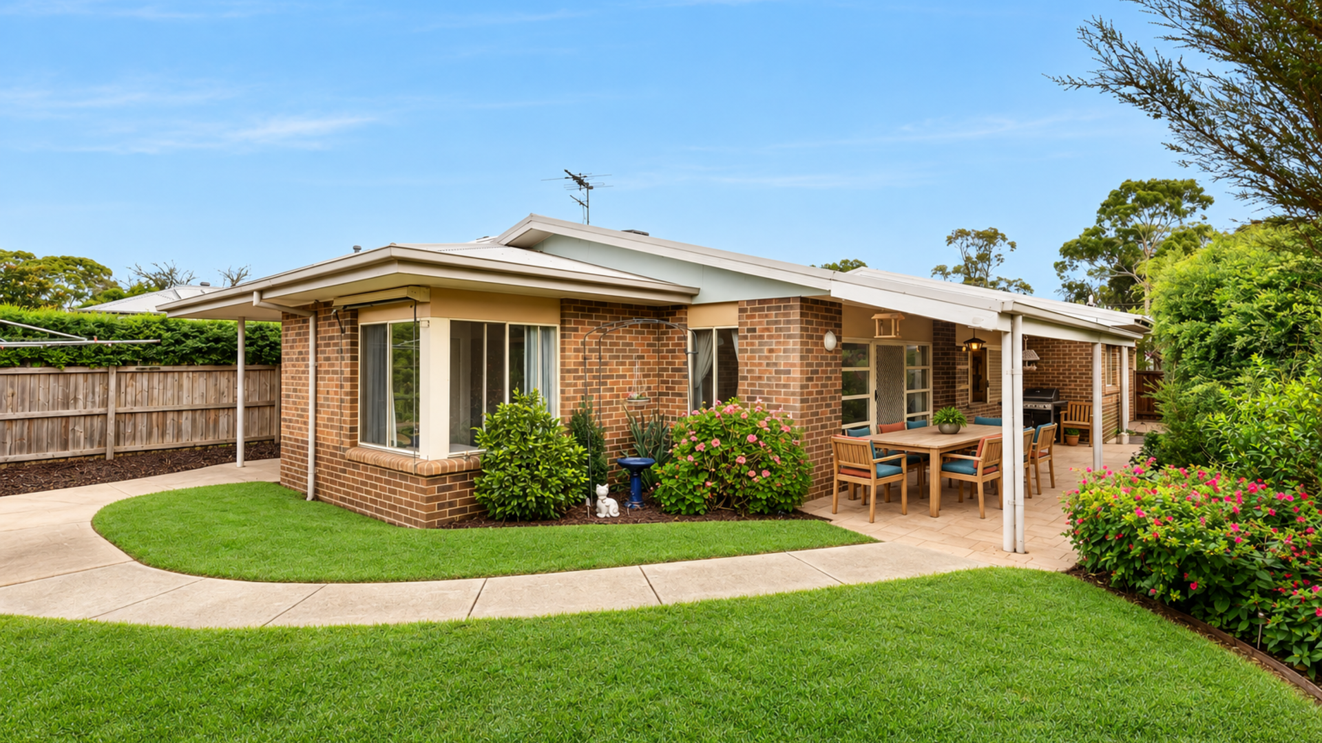 18 Wishart - Back yard