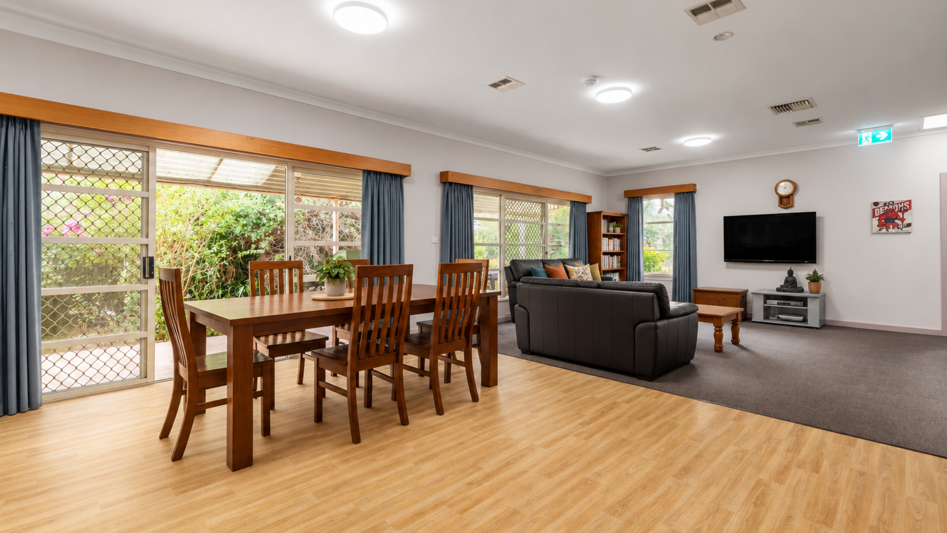 18 Wishart - Dining and Living