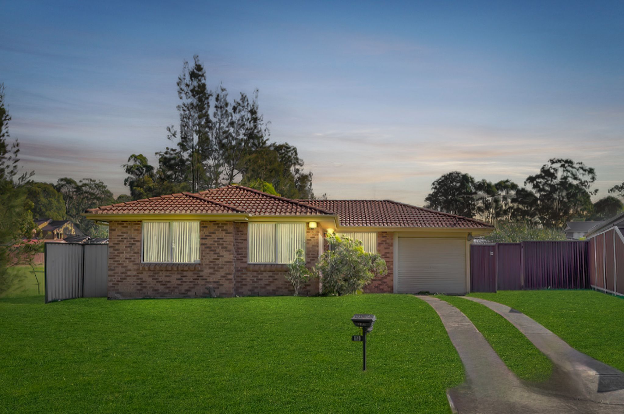 Peaceful and Accessible Claremont Meadows Home — Home image 3
