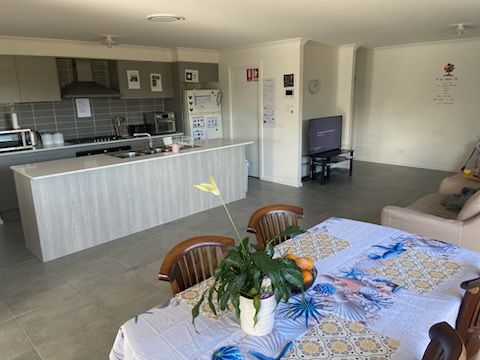 New Sil home Hamlyn Terrace — Home image 2
