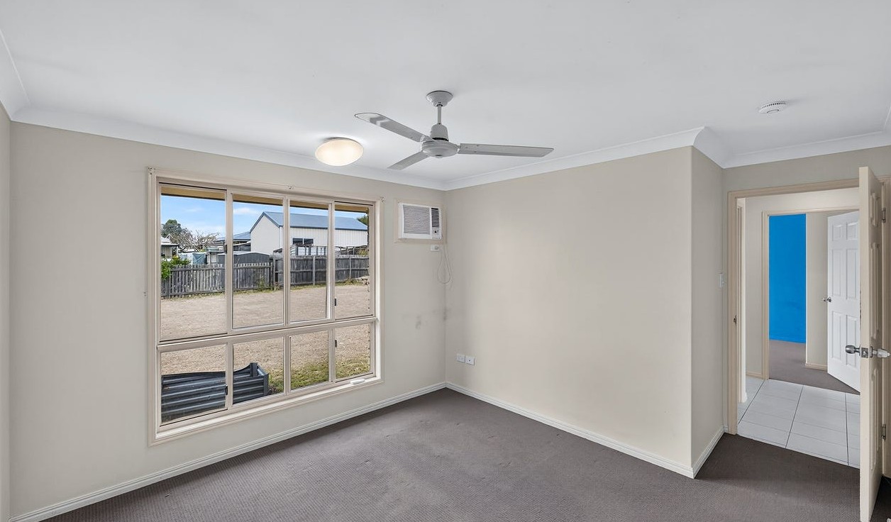 Roomy SIL home in Gracemere — Home image 4