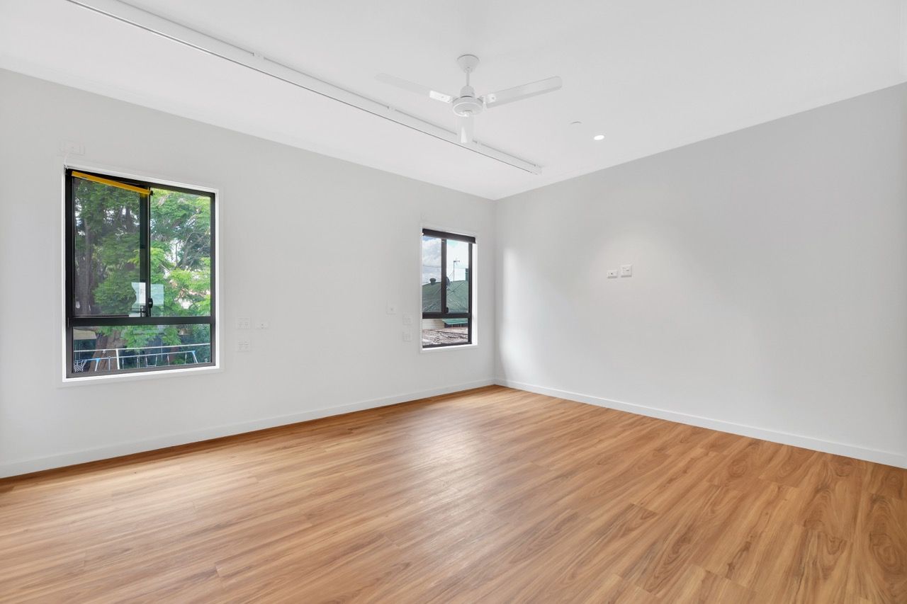 2 Bedroom Apartments, Newtown — Home image 5