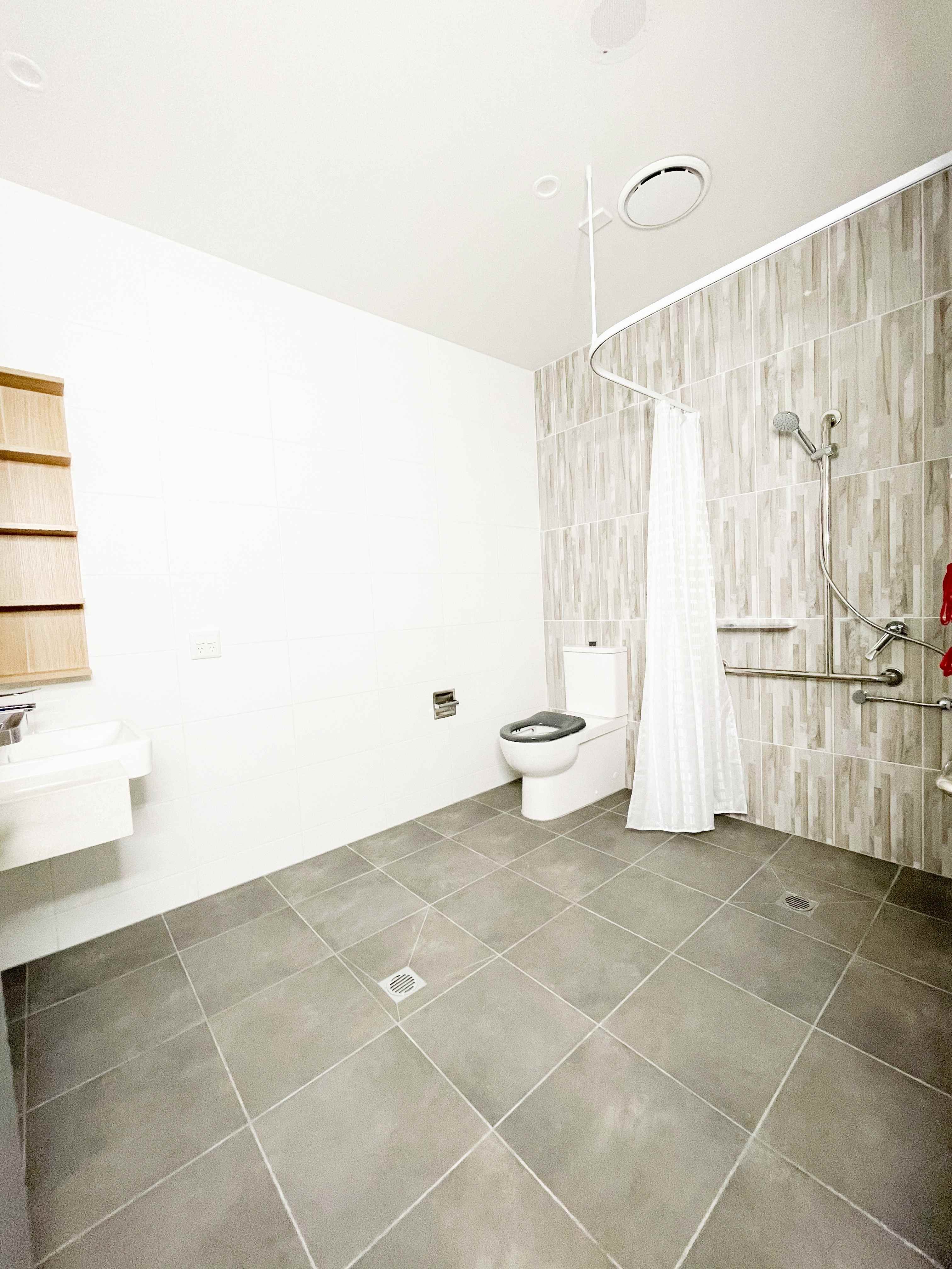High Physical Support Apartments, Loganlea — Home image 3