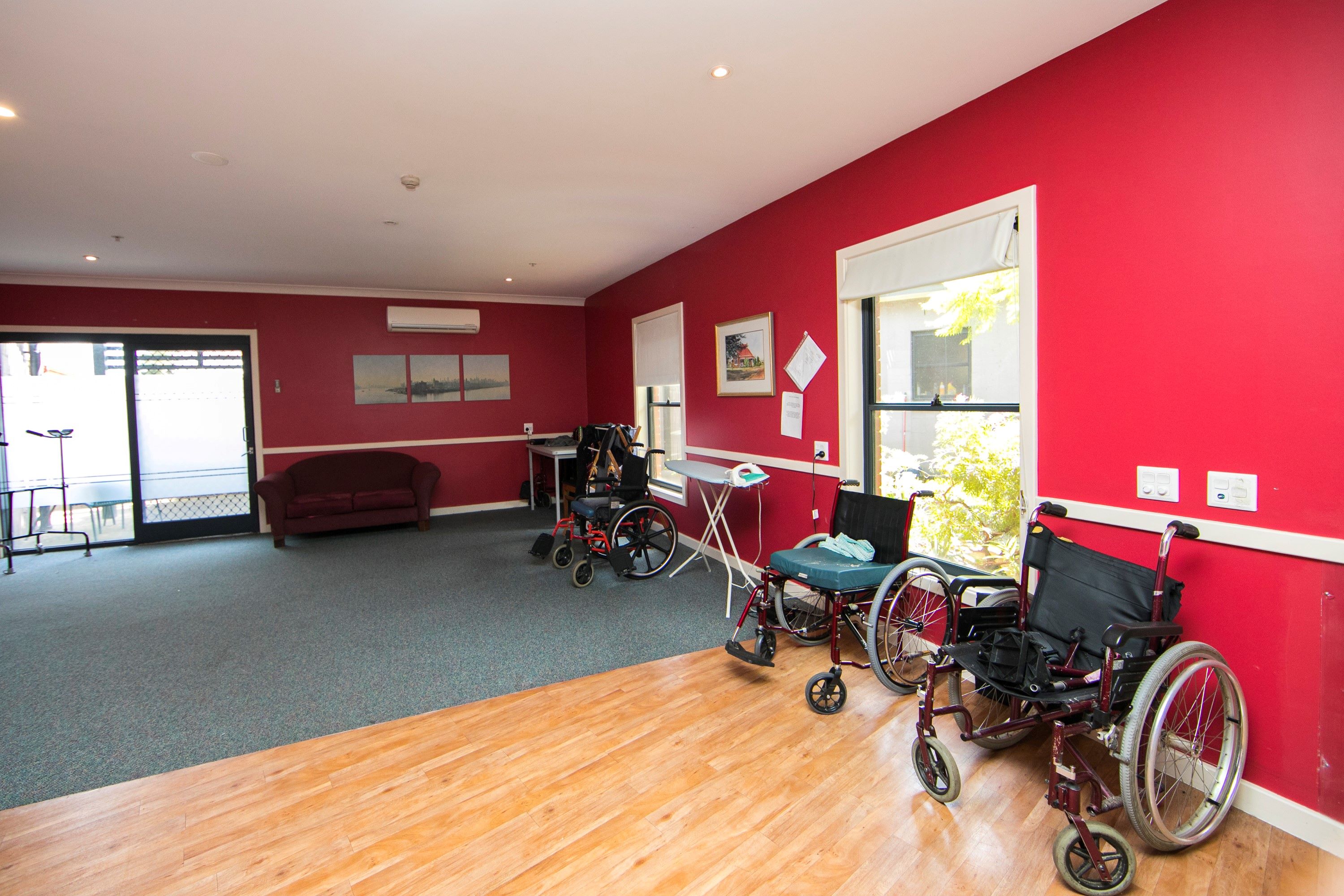 Over-sized ensuite - Caulfield East- NOW AVAILABLE! — Home image 3