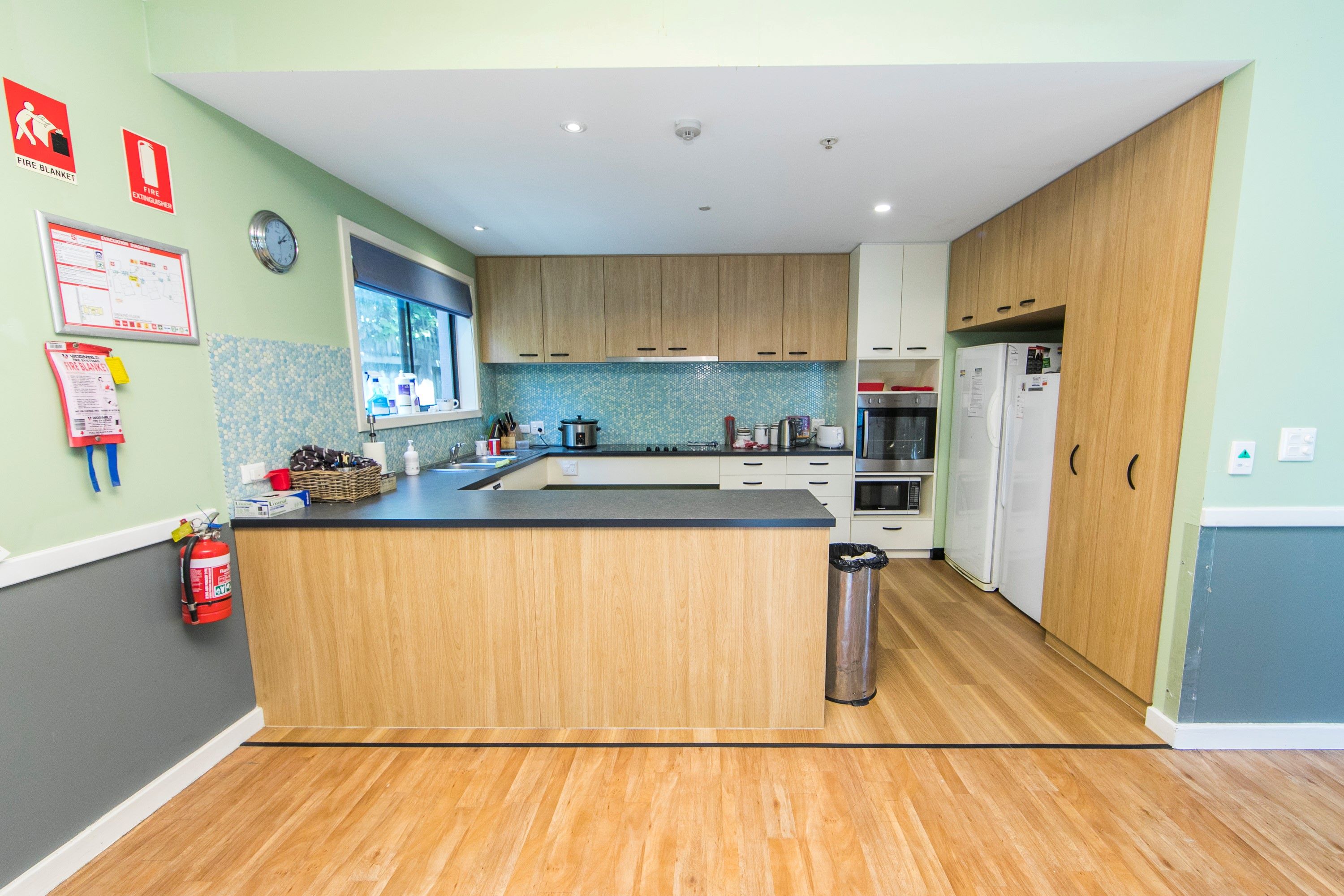 Over-sized ensuite - Caulfield East- NOW AVAILABLE! — Home image 4