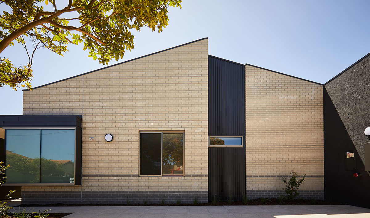 Beautiful, architecturally designed home built for fun in Ivanhoe — Home image 7