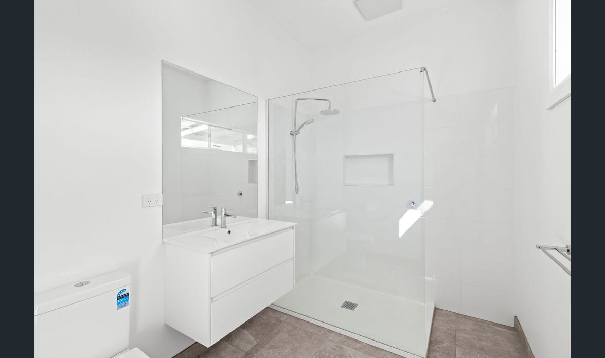 Accessible SIL Accommodation with Three Vacant Rooms in Belmont — Home image 5