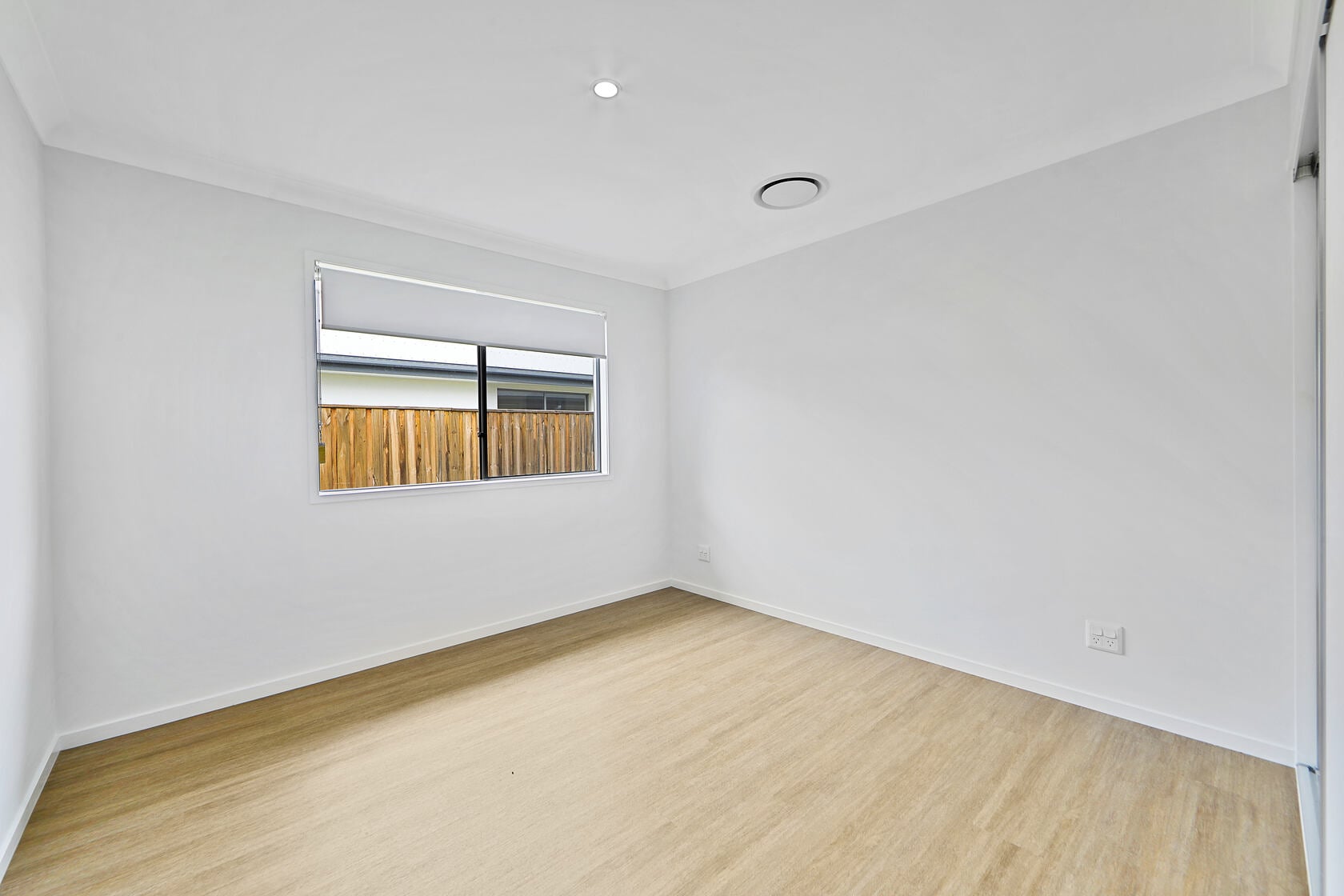 13 Woodswallow Avenue, Point Vernon QLD 4655 — Home image 4