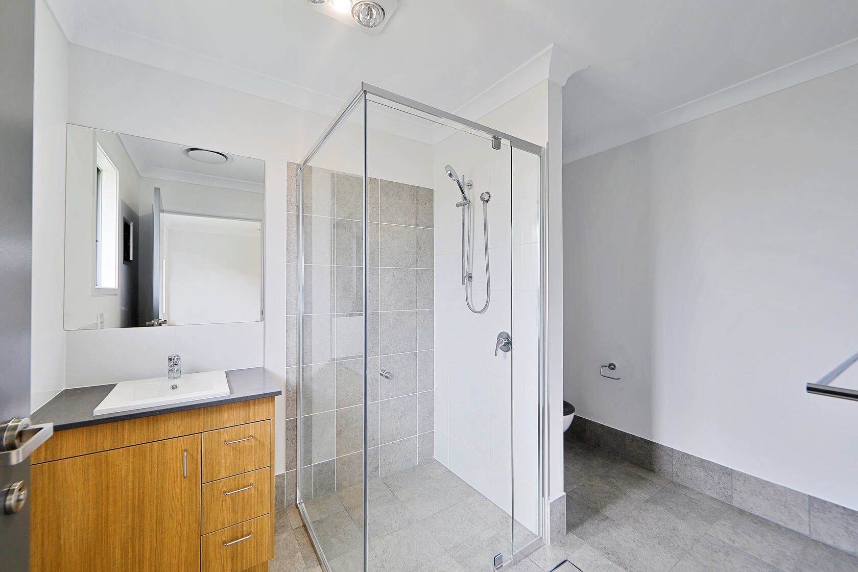 13 Woodswallow Avenue, Point Vernon QLD 4655 — Home image 6