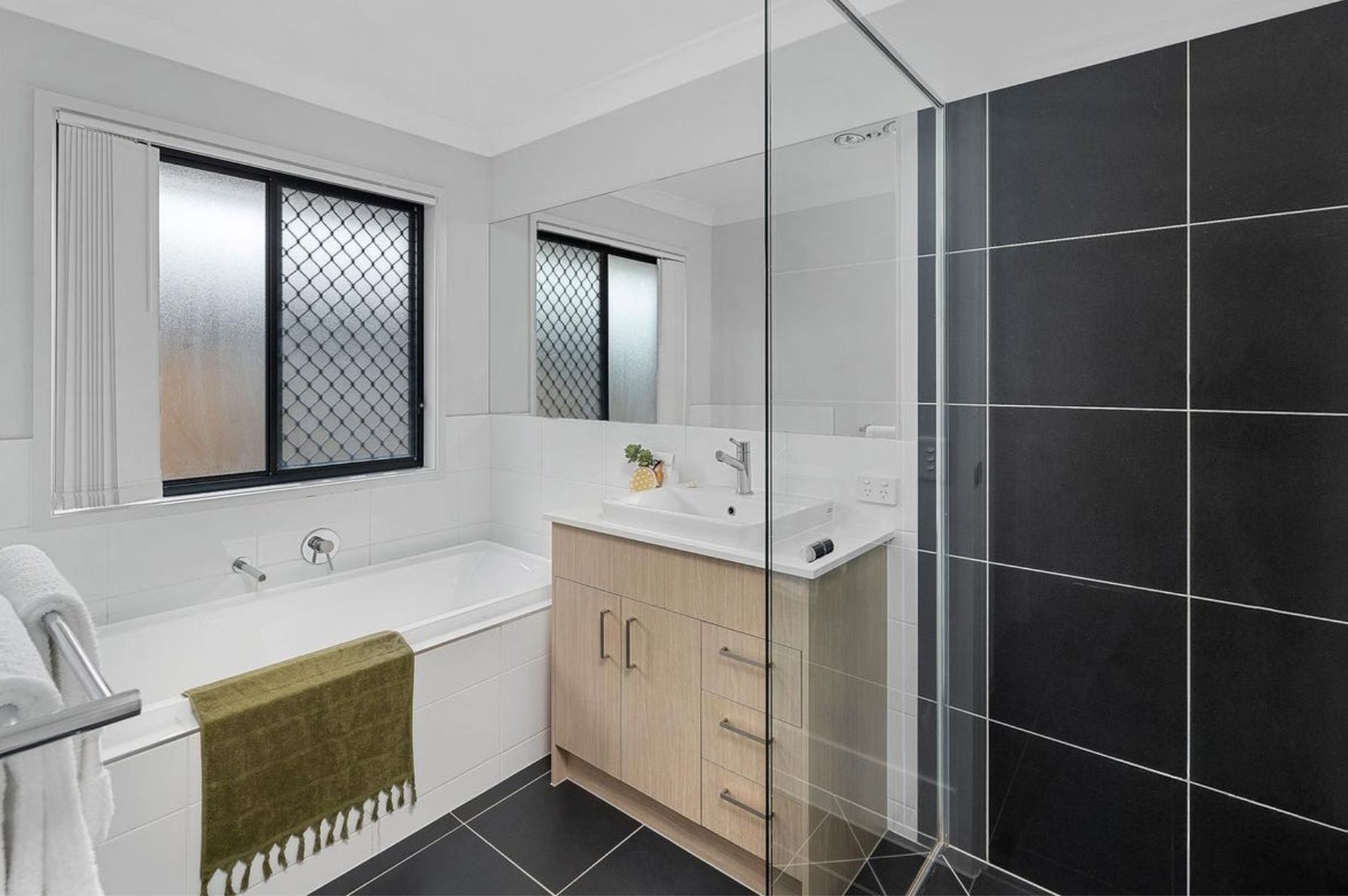 Logan Reserve Disability Housing - SIL Home Ready to Move In! — Home image 6