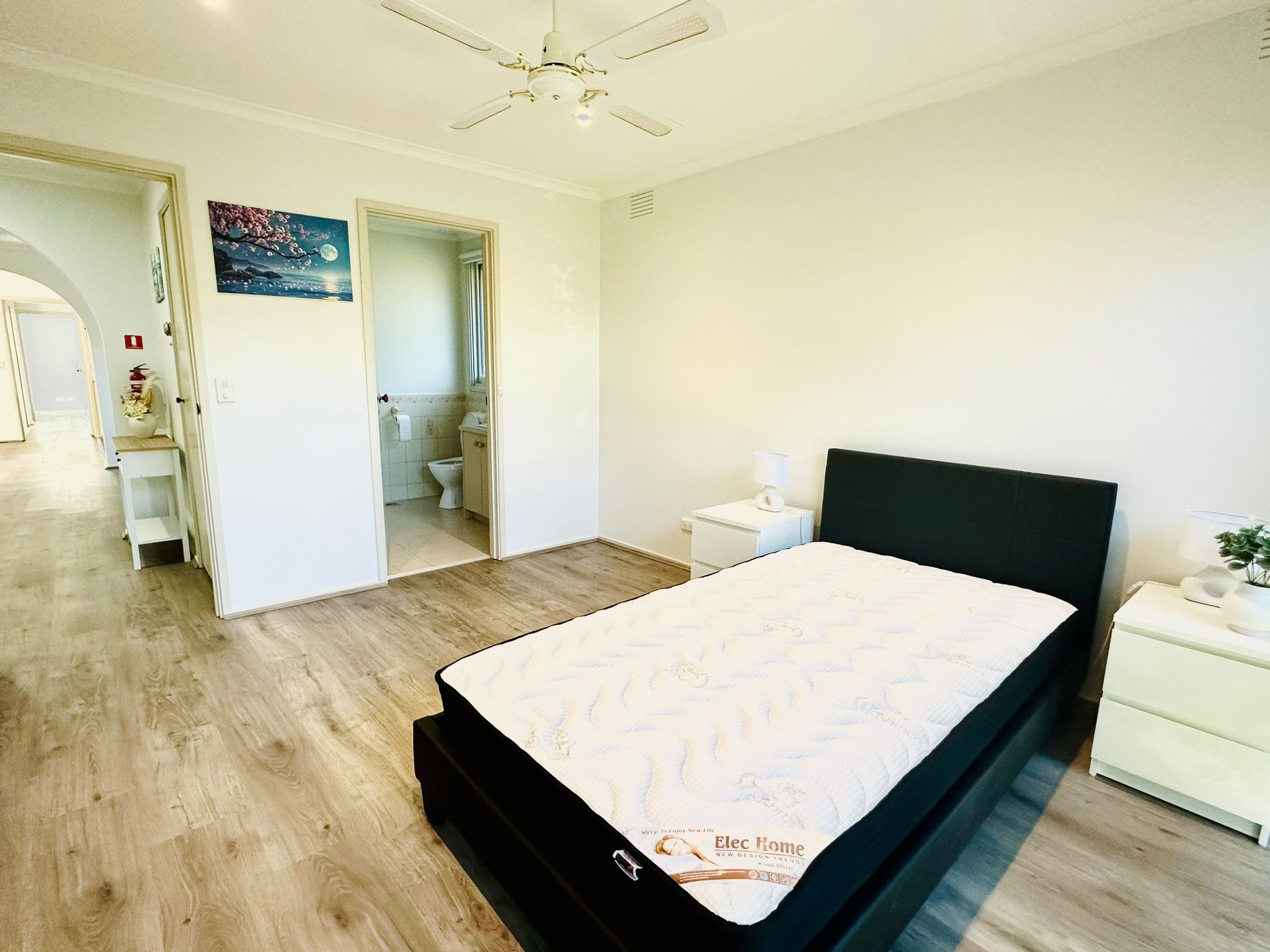 Fully accessible 4 bedroom house -5 mins walk to Westfield Knox Shopping Centre — Home image 17