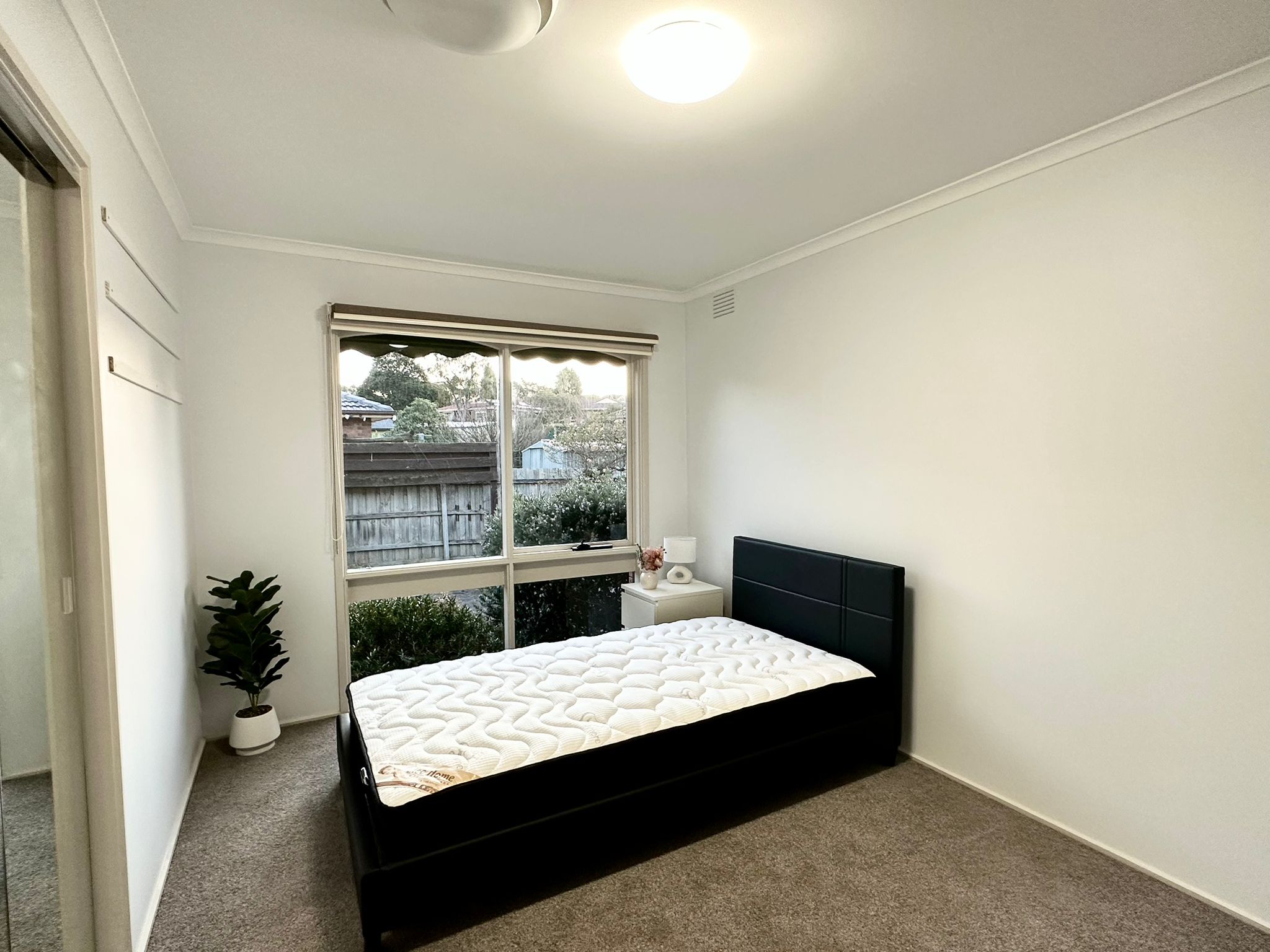 Fully accessible 4 bedroom house -5 mins walk to Westfield Knox Shopping Centre — Home image 18