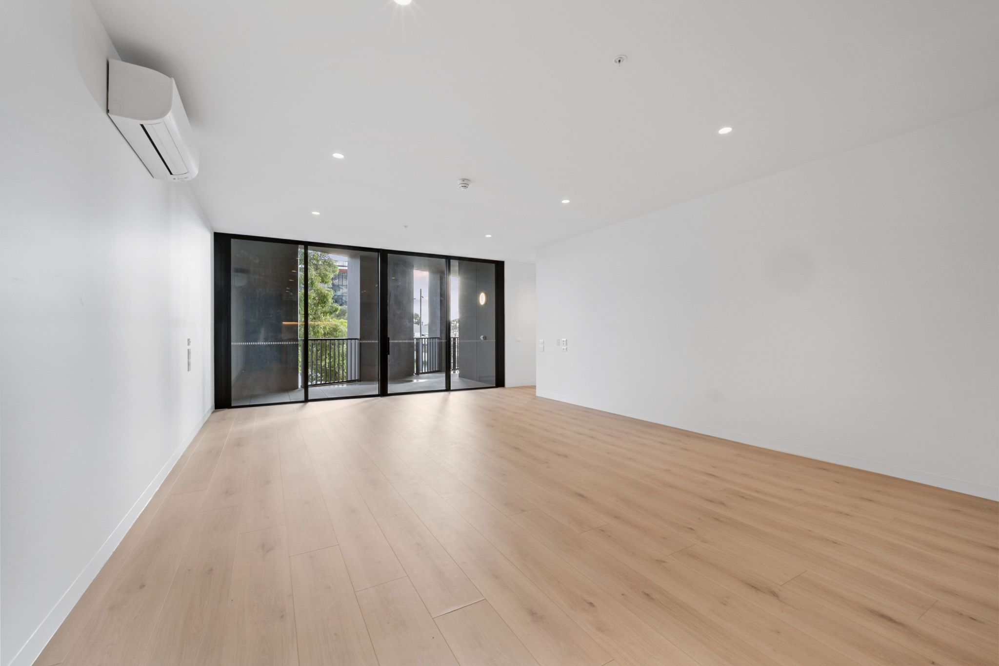 Brand New High Physical Apartments in Sunshine  🛌 2 🛀 3🚘 1 — Home image 3