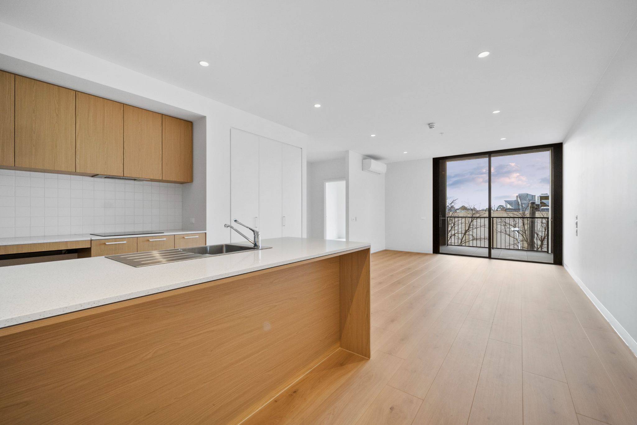 Brand New High Physical Apartments in Sunshine  🛌 2 🛀 3🚘 1 — Home image 4