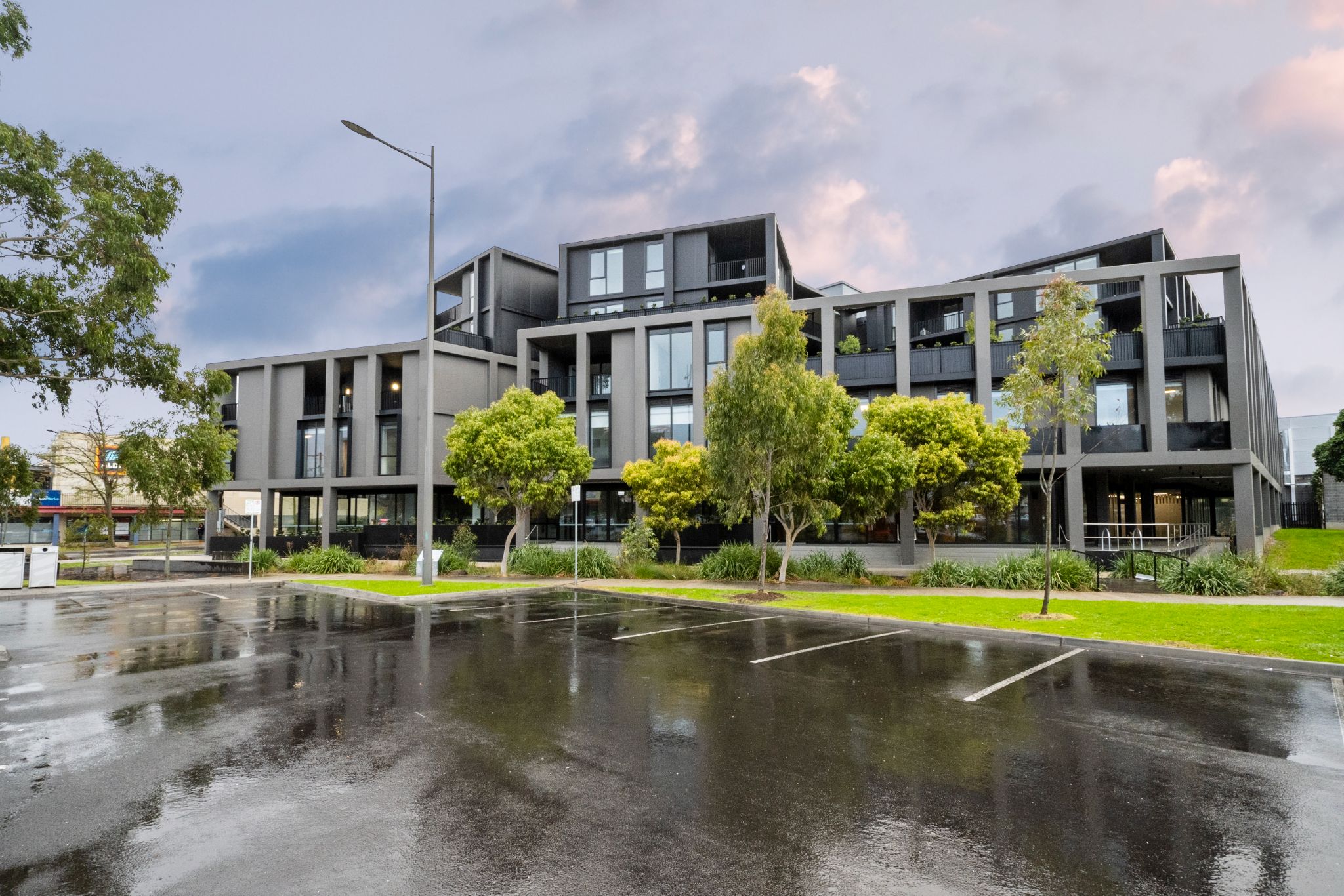 Brand New High Physical Apartments in Sunshine  🛌 2 🛀 3🚘 1 — Home image 6