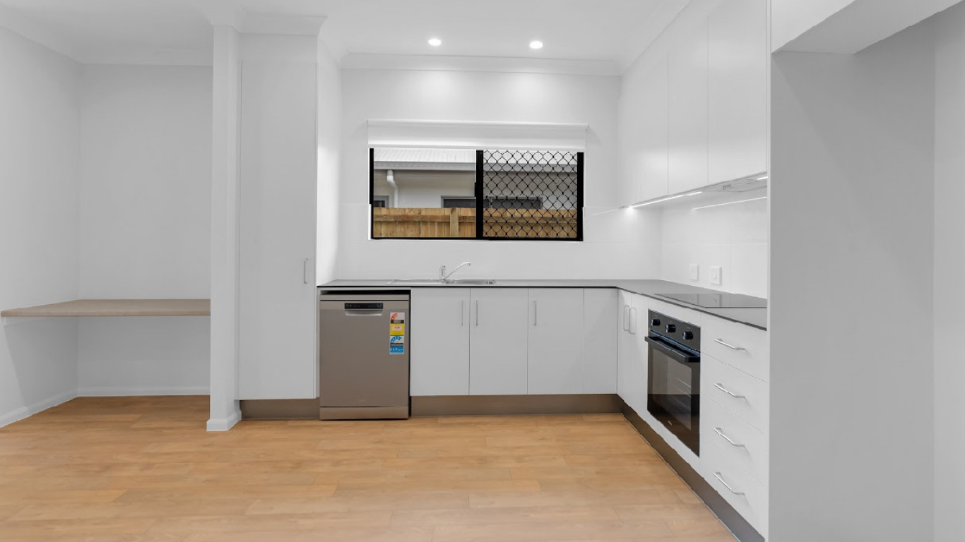 Secure Robust Living in White Rock — Home image 2