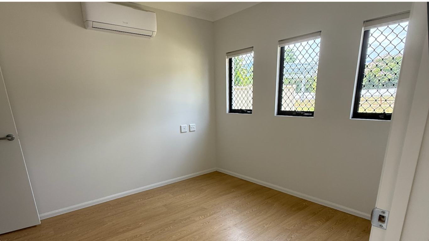 Secure Robust Living in White Rock — Home image 7