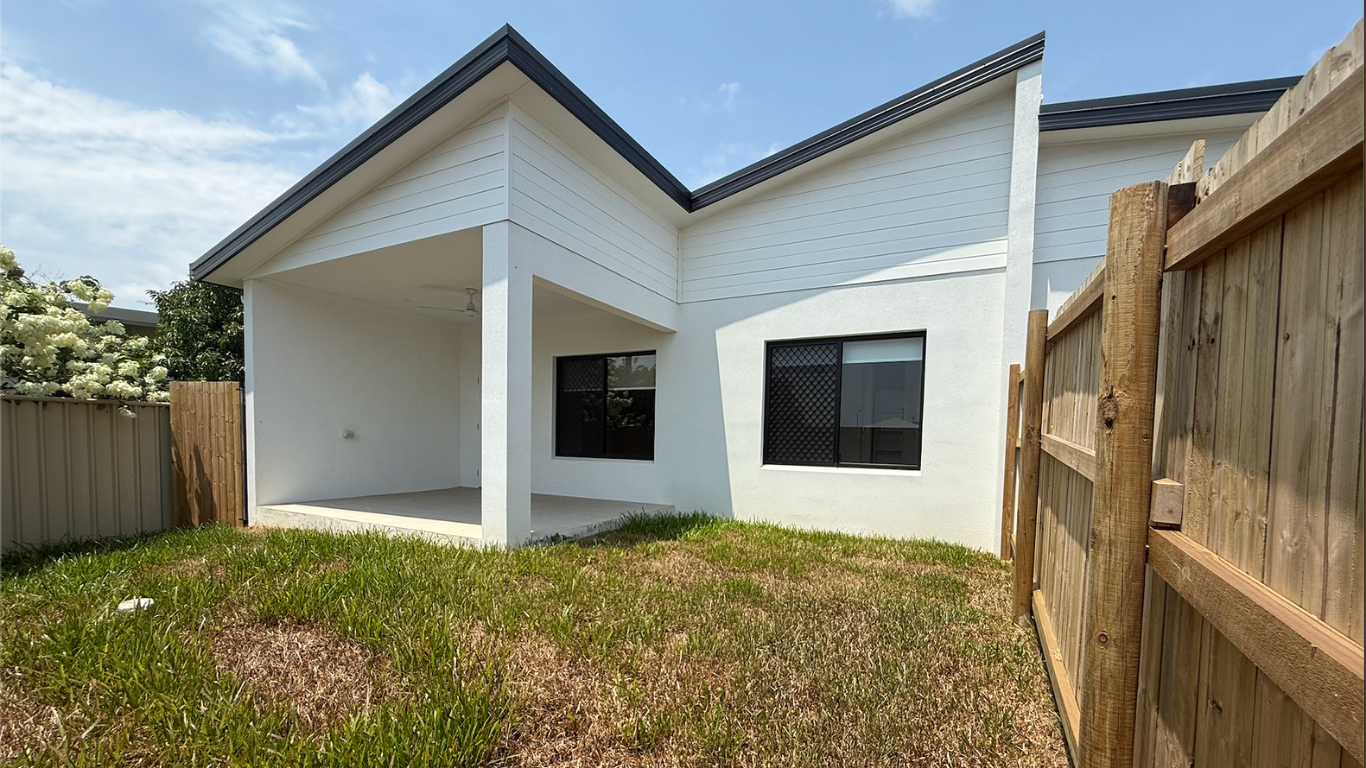 Secure Robust Living in White Rock — Home image 9