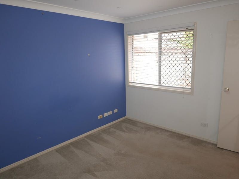Great Property in Nice Area and Ideal Location  in Sunnybank Hills — Home image 5