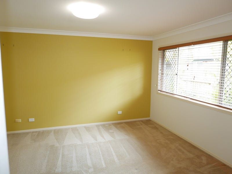 Great Property in Nice Area and Ideal Location  in Sunnybank Hills — Home image 6