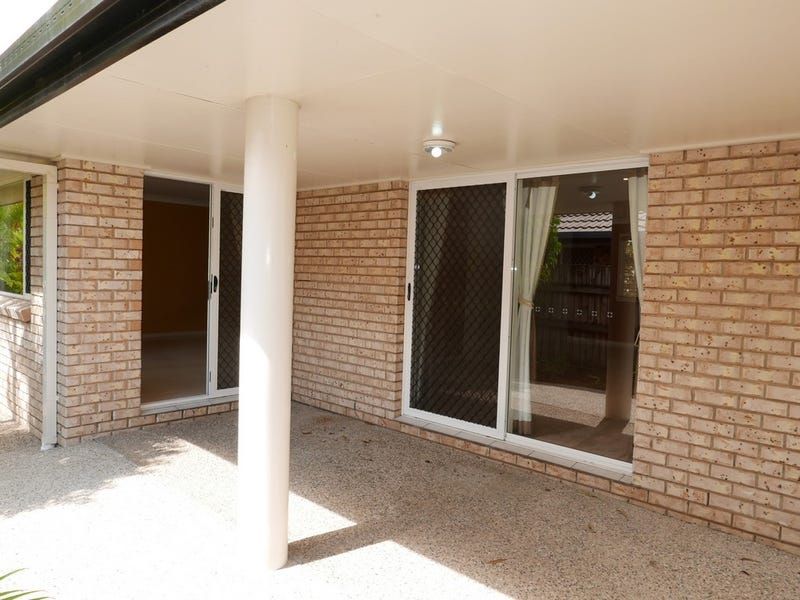 Great Property in Nice Area and Ideal Location  in Sunnybank Hills — Home image 9