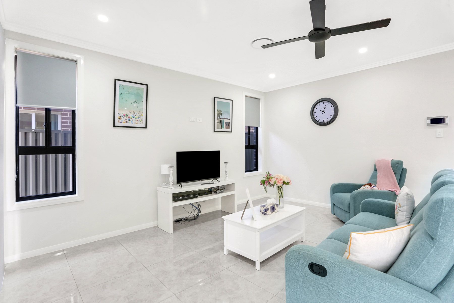 Beautiful brand new wheelchair accessible home — Home image 4
