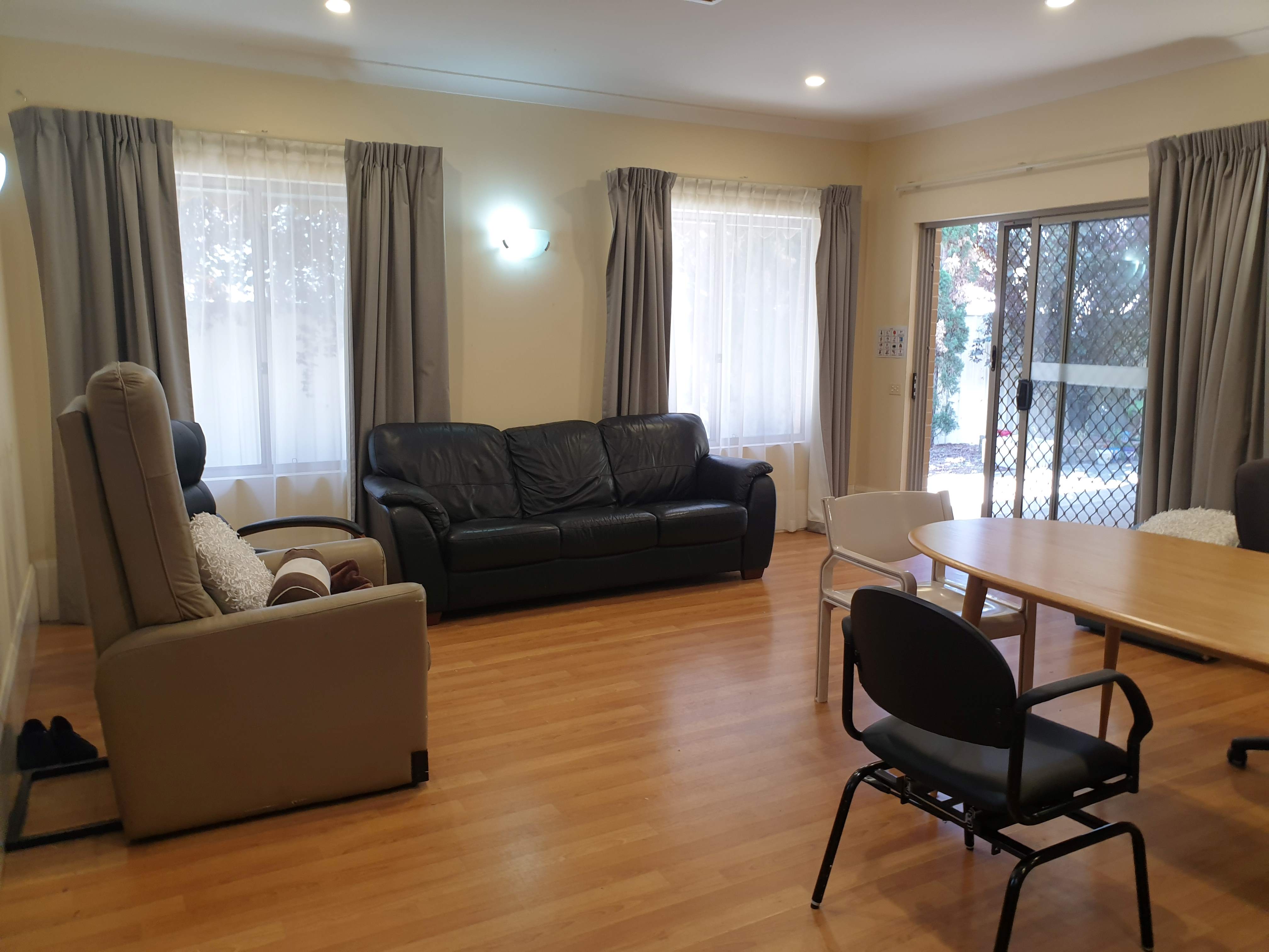 SEACOMBE GARDENS AVAILABLE NOW! - Share Home (SDA - High Physical Support) — Home image 3