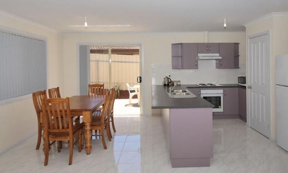 Red Brick Charmer- (SIL) Morphett Vale — Home image 7